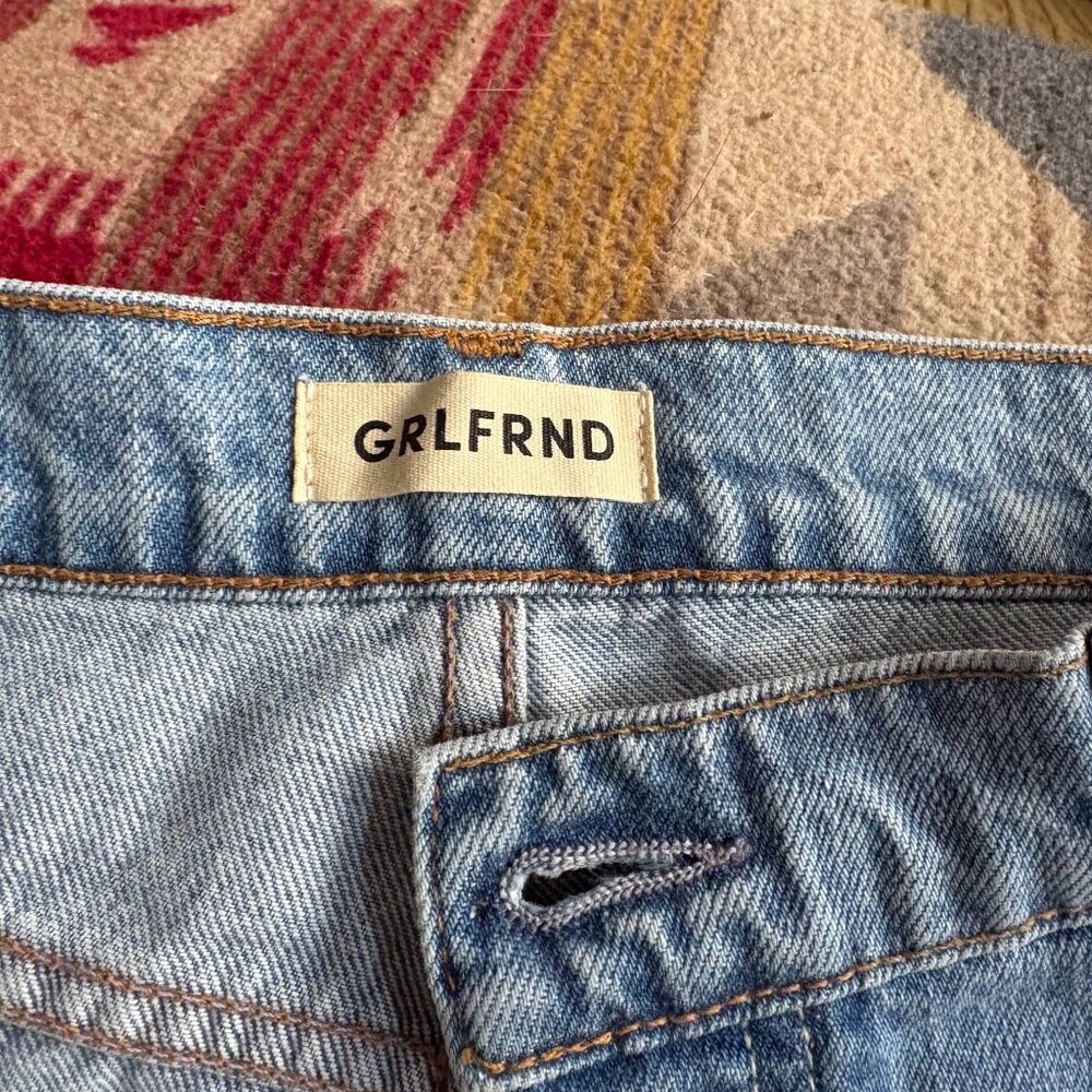 BRAND NEW: Bella Low Rise Boyfriend  jeans(GRLFRND ) sz 28
